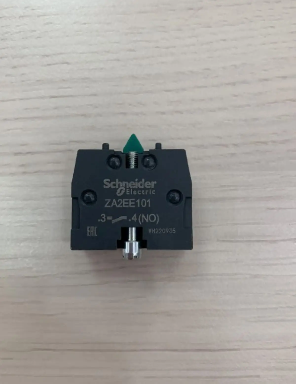 ZA2EE101 Single contact block for head Ø22 - 1 NO