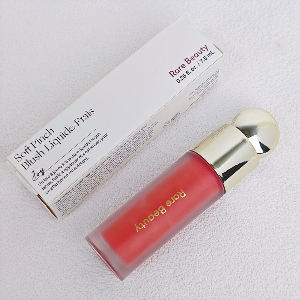 Rare Beauty Soft Pinch Liquid Blush Seidig und gleitet auf reibungslos, langanhaltendes, pralles Make-up Hope Love Virtue Happy Wonder Worth