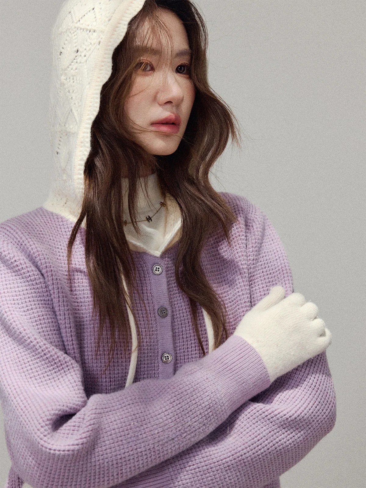 

Осенне-зимний женский фиолетовый вязаный свитер с капюшоном, для ношения как нижняя или верхняя одежда, красивый вязаный кардиган, повседневный, удобный, свободного кроя