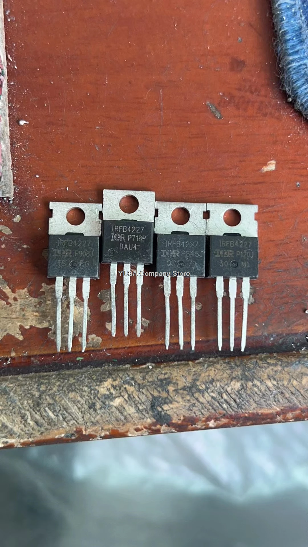 Original Character and Code IRFB4227 FB4227 TO-220 Direct Insertion Field Effect Transistor 200V130A        20PCS -1lot