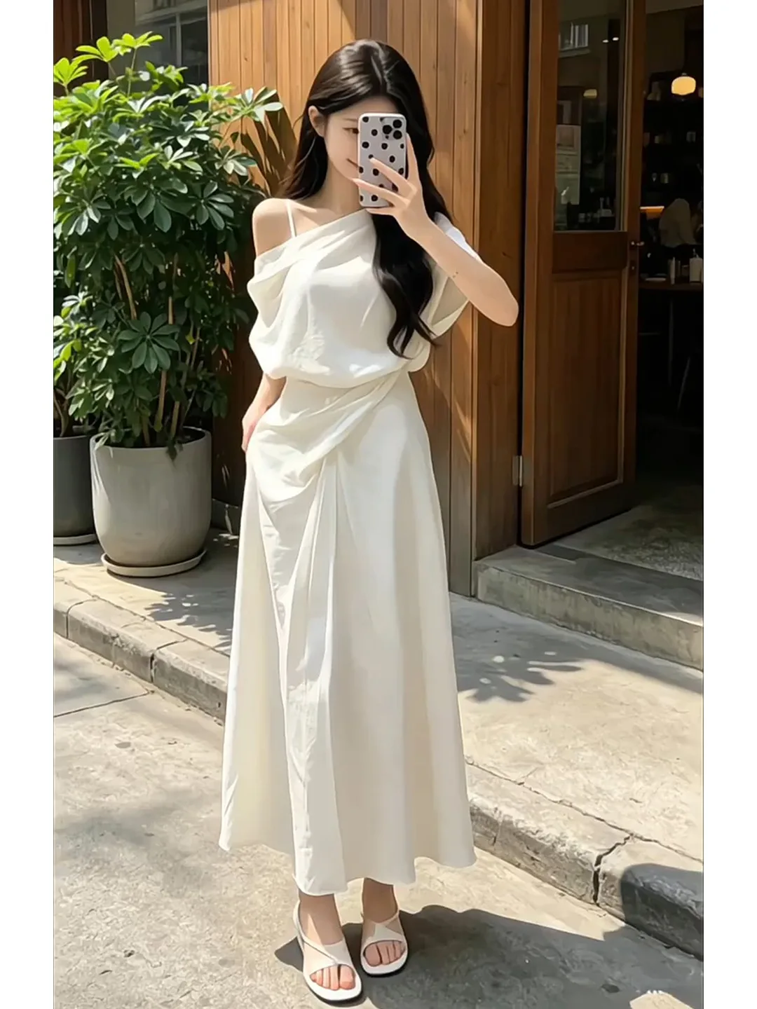 

White Off-Shoulder Short-Sleeve Overhead Top with Asymmetrical Long Skirt And Skirt Two-Piece Set Korean Style Commute Wind