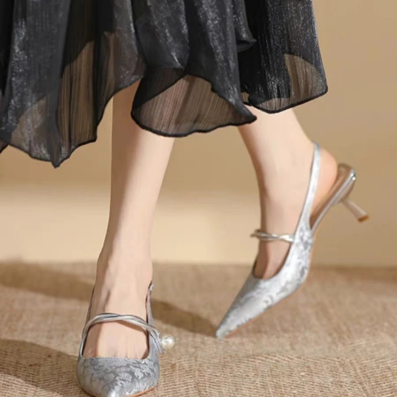 New Style Pointed Toe Shallow Mouth Pearl Decorated Elegant Sandals Banquet Party Wedding High Heels Shoes for Women