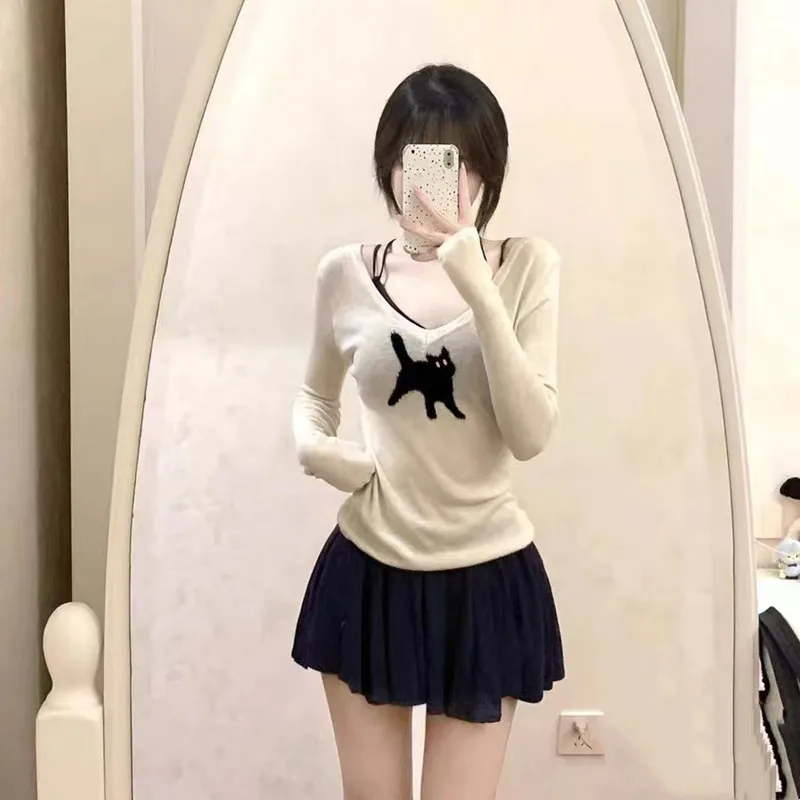 T-Shirt a maniche lunghe lavorata a maglia con gatto sottile da donna con scollo a v coreano