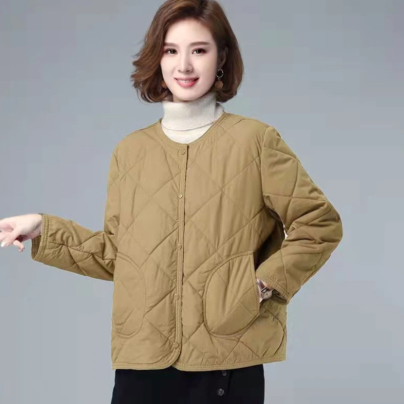 Black Cropped Thick Padding Duck Down Jackets for Women Quilted Padded Short Woman Coat Luxury 2024 Trend Winter Korea Outer Hot