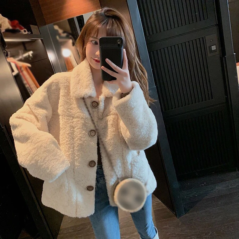

Autumn/Winter Women Jacket Top Loose Fit Short Style Sweet Fashionable and VersatileImitation Lamb's Wool Long Sleeved Coat