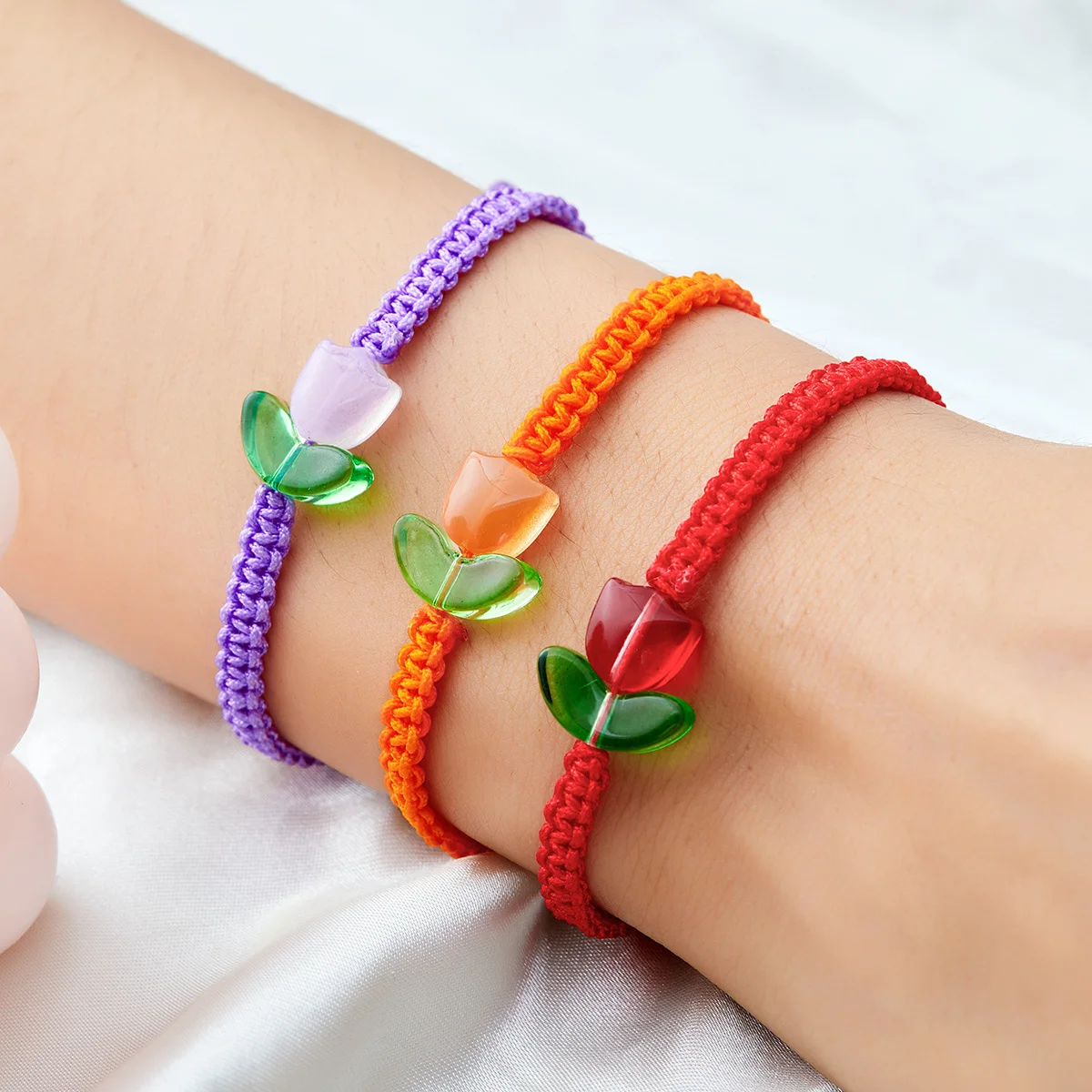 Minimalist Resin Tulip Bracelets For Women Korean Sweet Flower Handmade Woven Rope Chain Adjustable Bracelet Friendship Jewelry