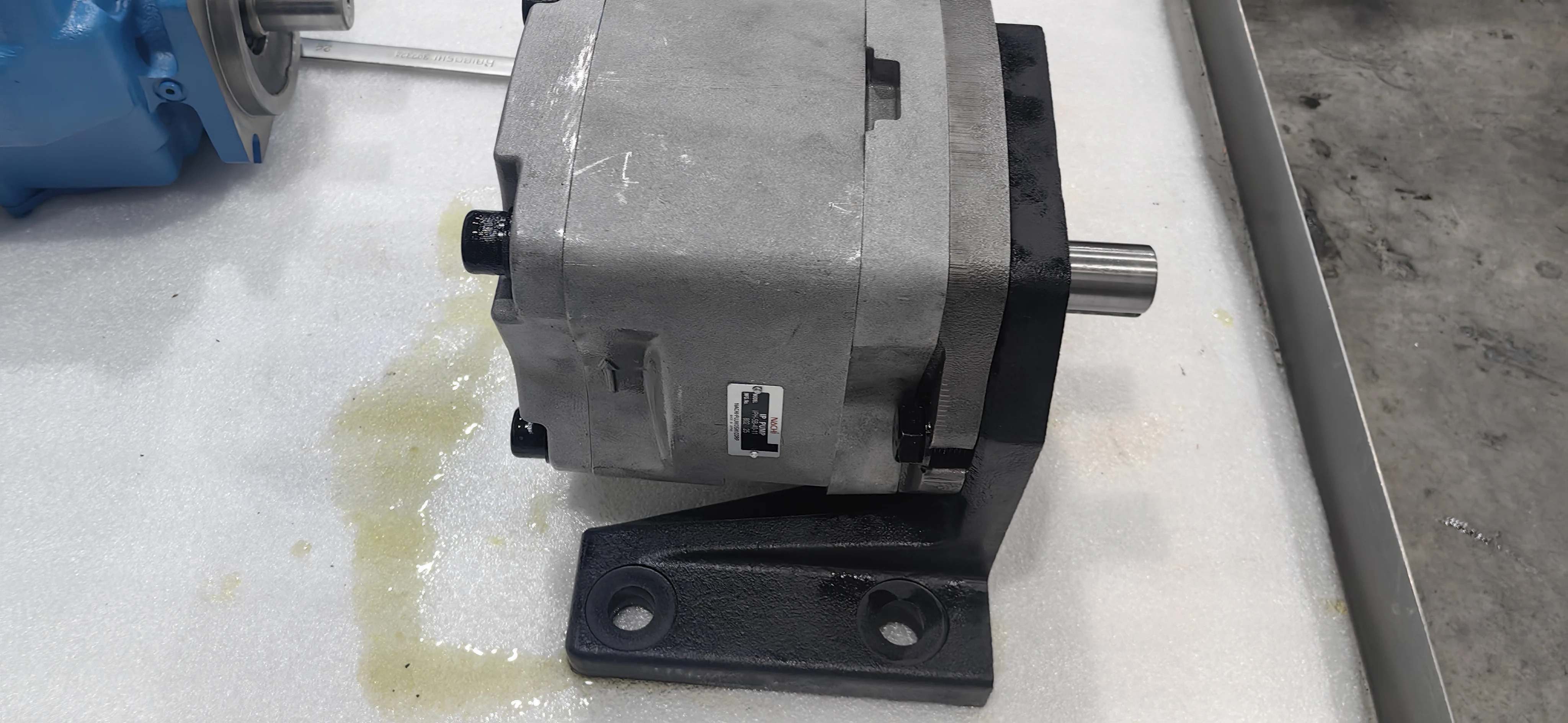 IPH IPH-2B IPH-3A IPH-3B IPH-4A IPH-4B IPH-5A IPH-5B IPH-6A IPH-6B ارتفاع ضغط مضخة زيت التروس الهيدروليكية IPH-2B-8-11 مضخة التروس