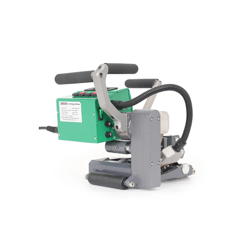 Hot Wedge Welding Machine CX700 for 1.0 - 4.0mm HDPE Geomembrane Landfills Projects in Peru