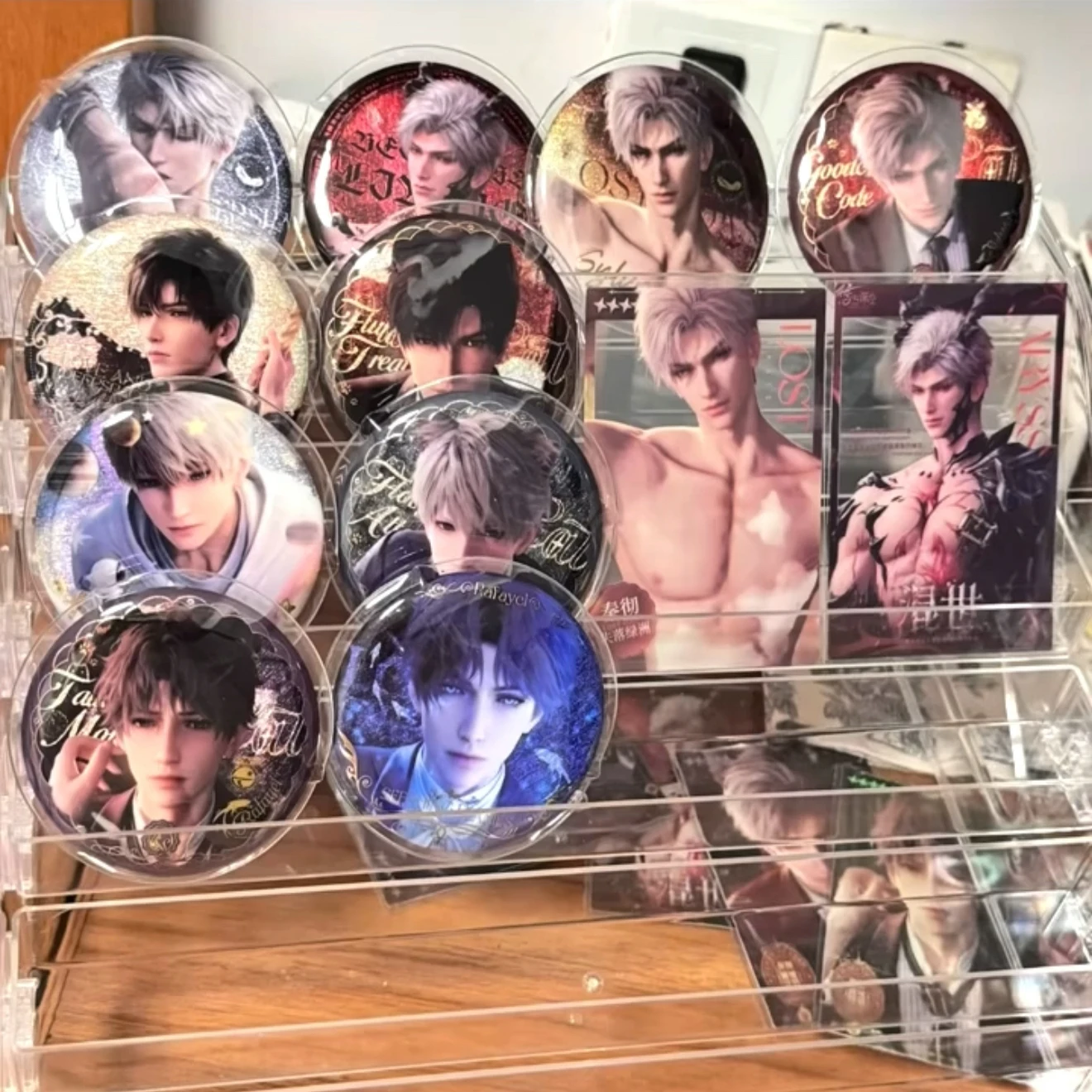 [En stock] Juego completo de insignias de caja ciega Love And Deep Space - Pasadores holográficos dobles de 75 mm (Wave 3) |   Gacha Merc coleccionable