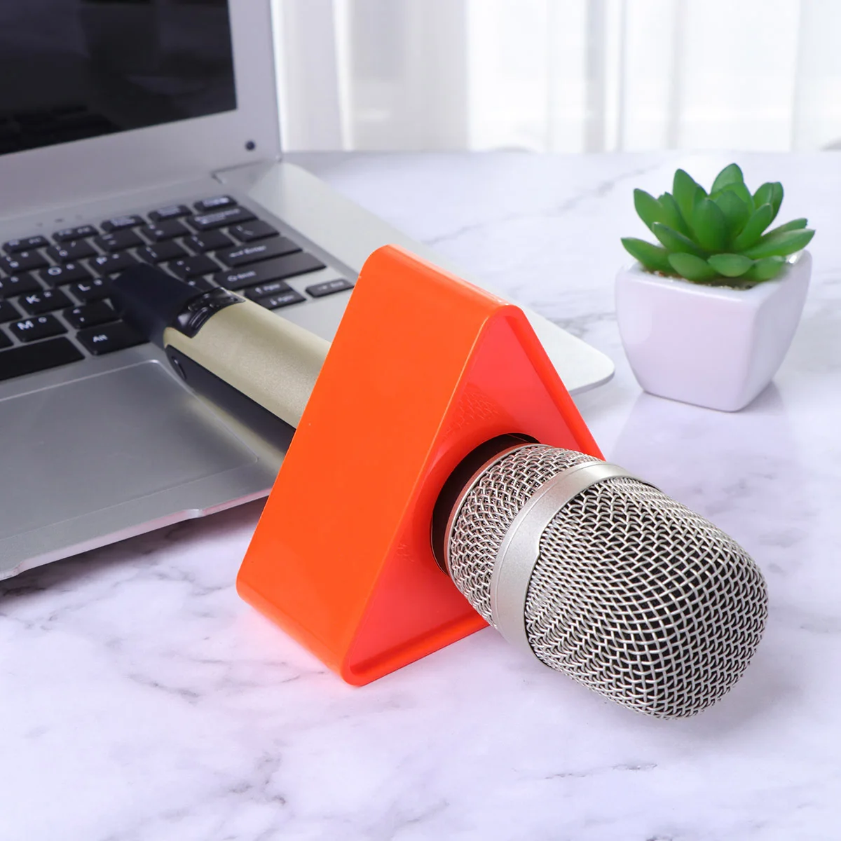 

Logo Microphone Triangular Interview Stand Stands Station Portable