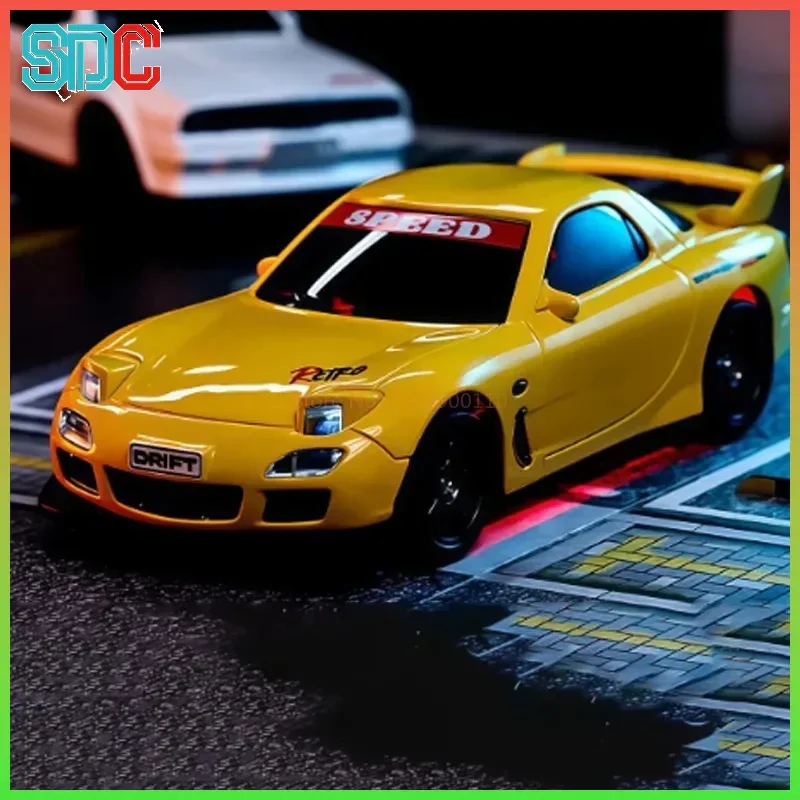 

Радиоуправляемая дрифт-машинка 4WD в масштабе 1:43, настольная модель с гибким управлением, игрушка на радиоуправлении для мальчиков, рождественский подарок