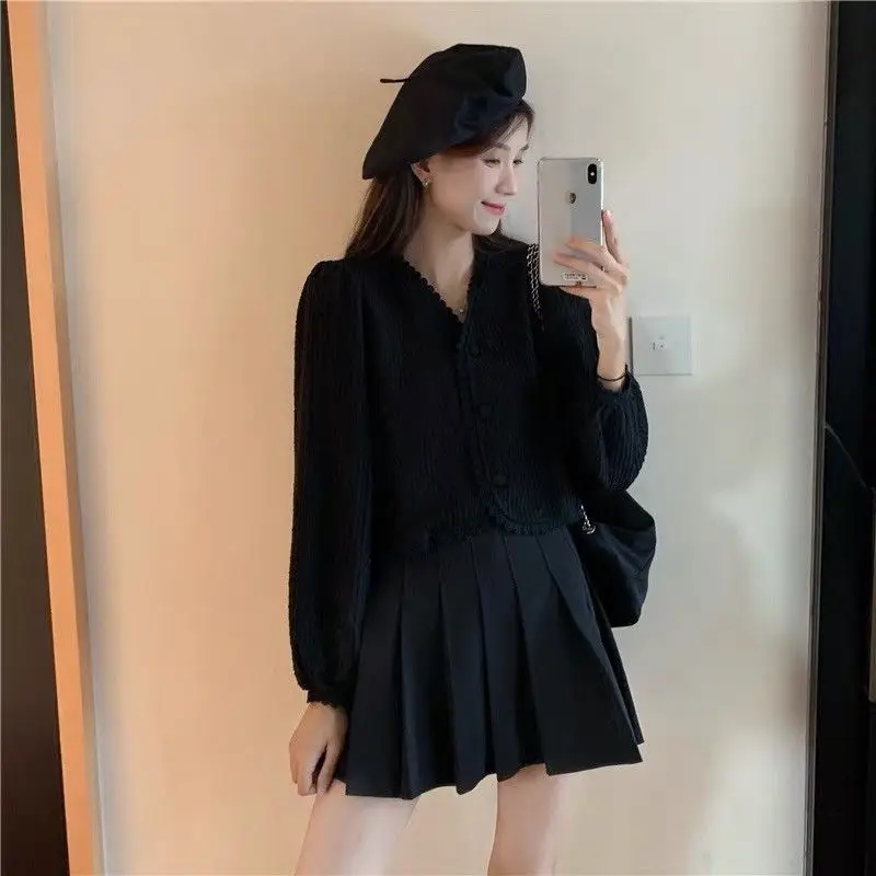 Lace Pleated Patchwork Blouse Spring Autumn New Long Sleeve V Neck Solid Short Korean Shirt Tops Sweet Fashion Women Clothing