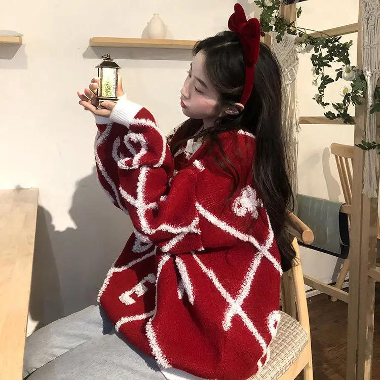 Red Christmas Sweater Kawaii Women Korean Style Autumn Winter Oversized Sweater Bear Knitted Round Neck Pullover Women Fashion