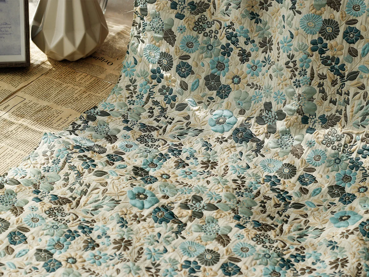 Garden Style Small Flower Yarn Dyed Embossed Jacquard Fabric Women\'s Luggage Dress Making Fabrics 50cmx150cm