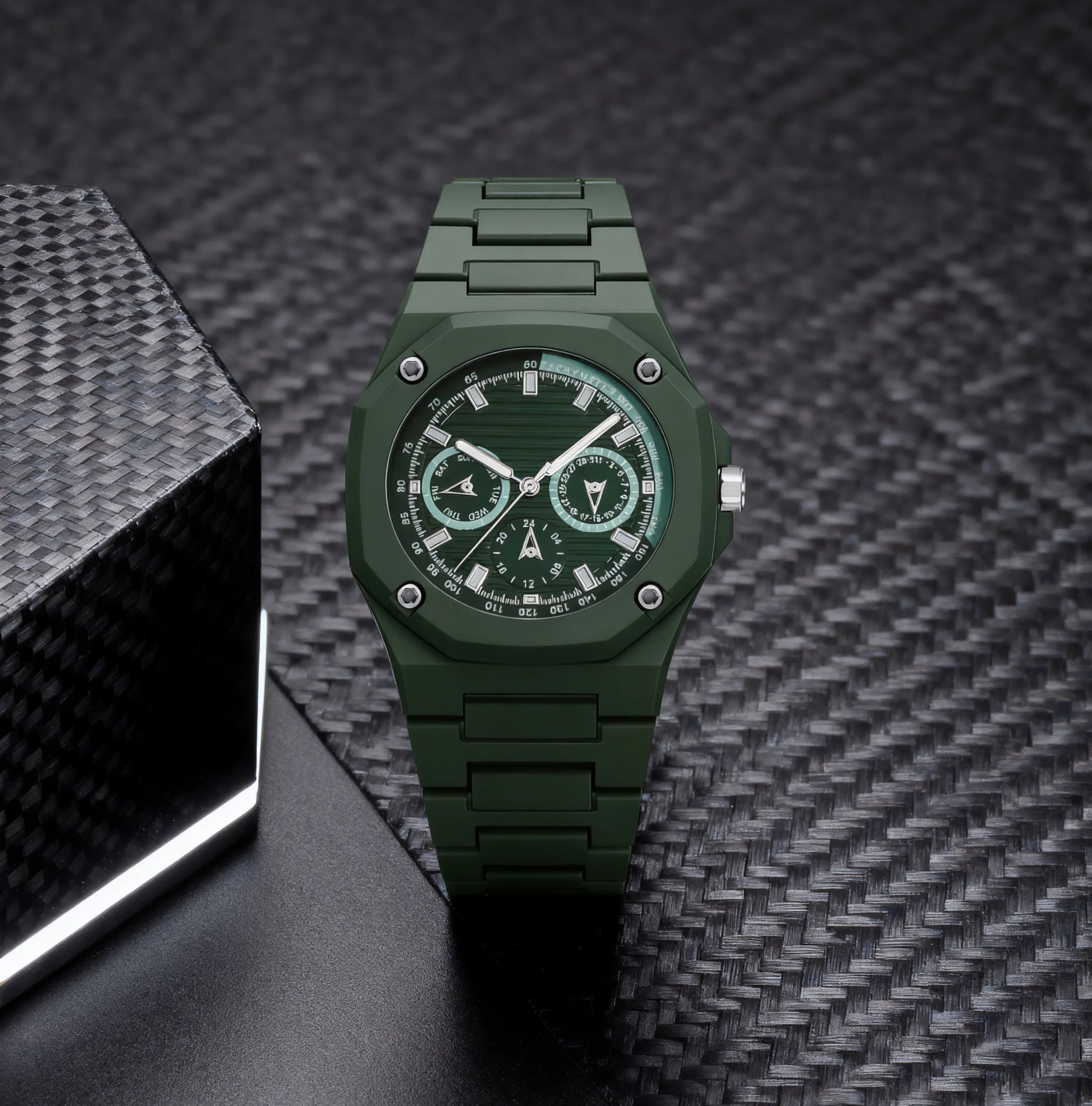 1-piece new watch, polygonal dial, fashionable and trendy accessory for outfit coordination, with a premium feel