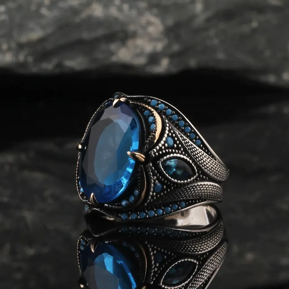 Anillo de zafiro con personalidad para hombre, accesorios de circón punk retro