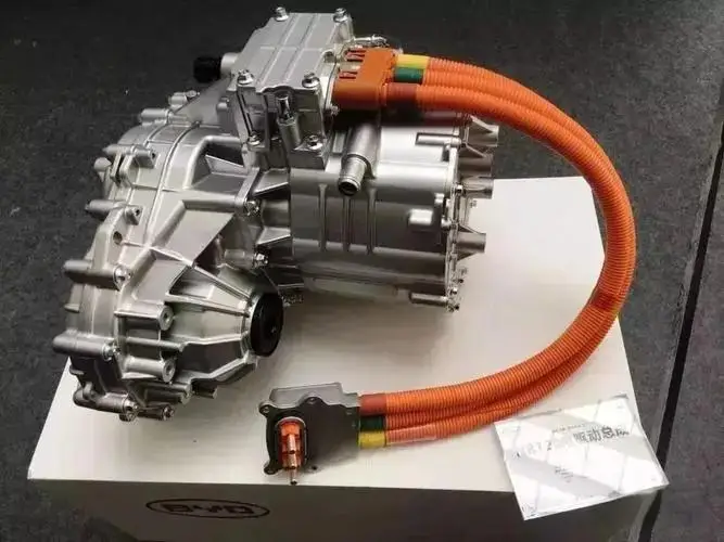 Motor síncrono de imán permanente de accionamiento frontal para piezas EV BYD Qin PLUS