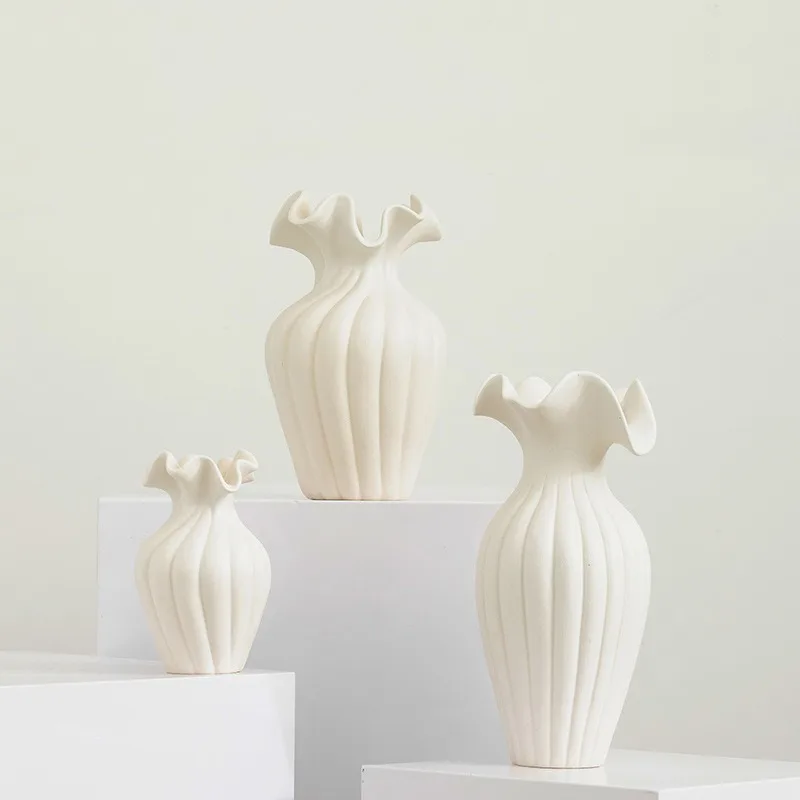 Ceramic Flower Vase with Petal Rim Ribbed White Vase Modern Home Decor for Living Room Table Centerpiece