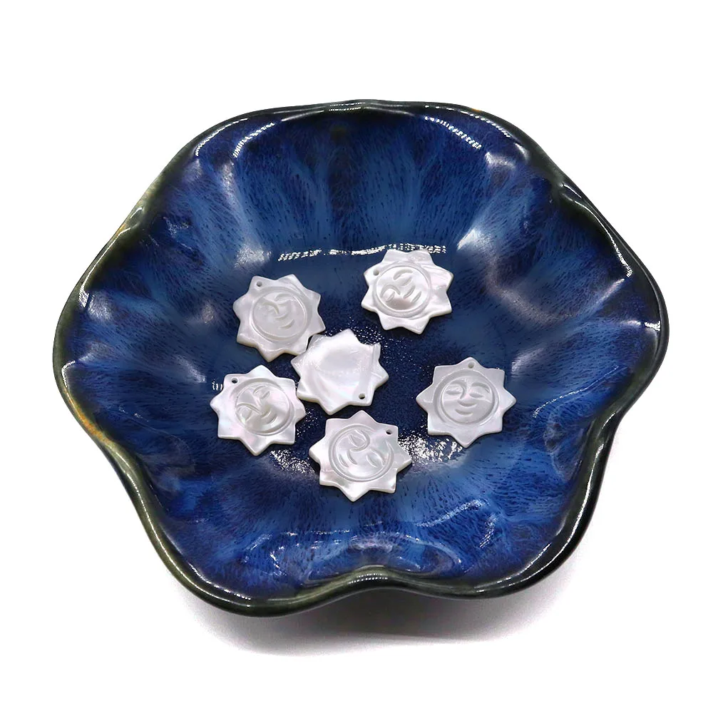 

Natural Mother of Pearl Shell Pendant Carved White Sun Face Fashion Women's Jewelry Pendant DIY Necklace Jewelry Accessories