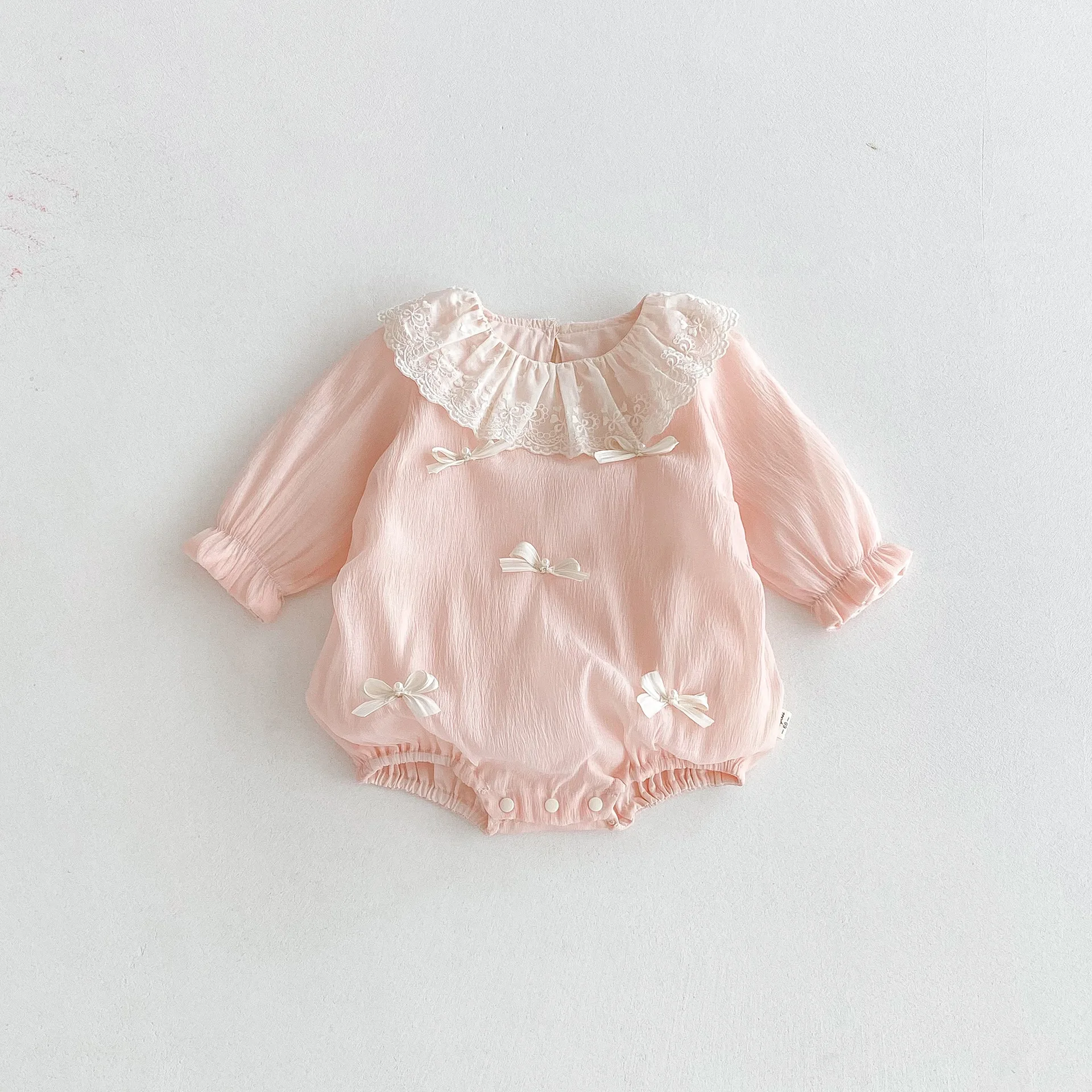 

2025 Autumn New Baby Girl Long Sleeve Bow Bodysuit Pink Newborn Infant Cotton Ruffle Collar Jumpsuit Toddler Clothes