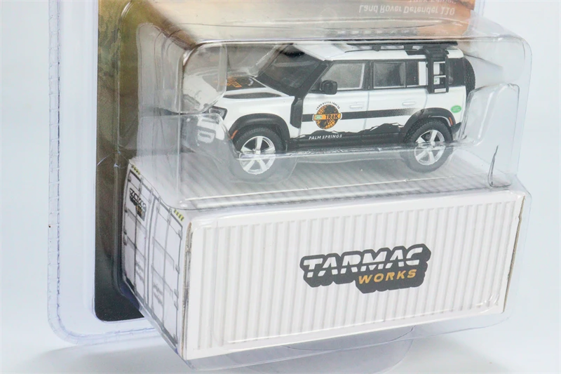 Tarmac Works 1:64 LandRover DeFender 110 TREK Edition blister packaging LHD Diecast Model Car