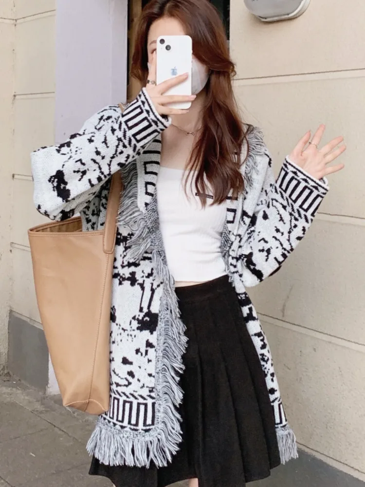 Women Sweater Black White Tassels Patchwork Cardigan Tops Autumn 2023 New Loose Full Sleeve V-Neck Vintage Knitwear Female