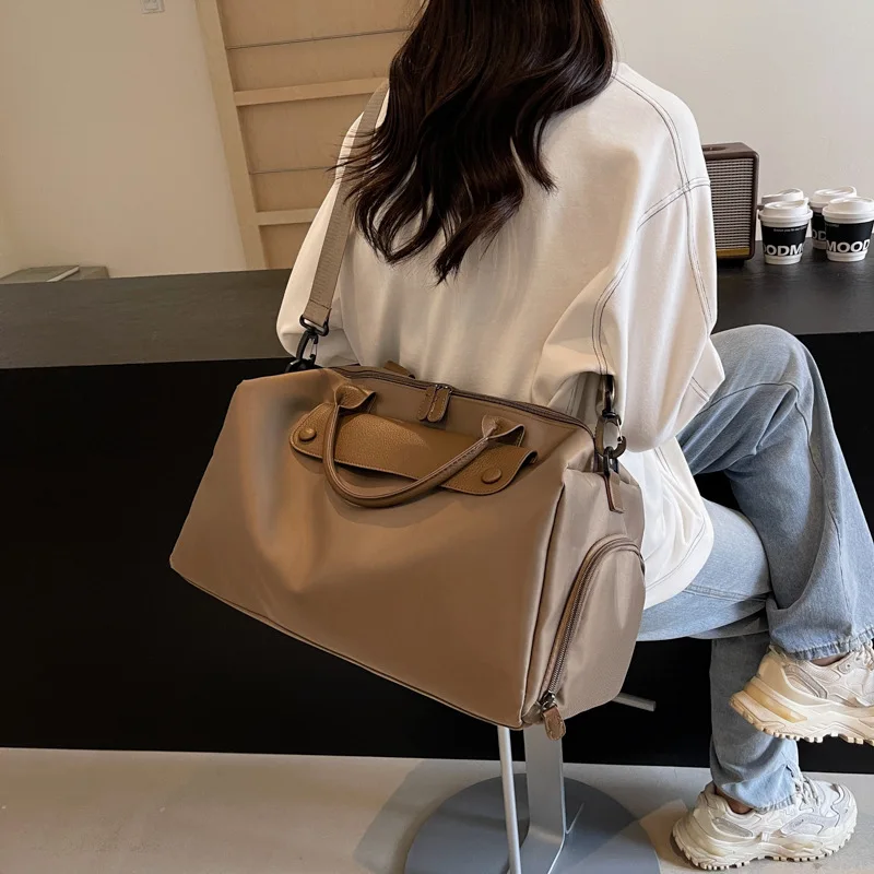 

Large capacity dry wet separation fitness bag waterproof Oxford cloth hand-held crossbody travel bag for business trips