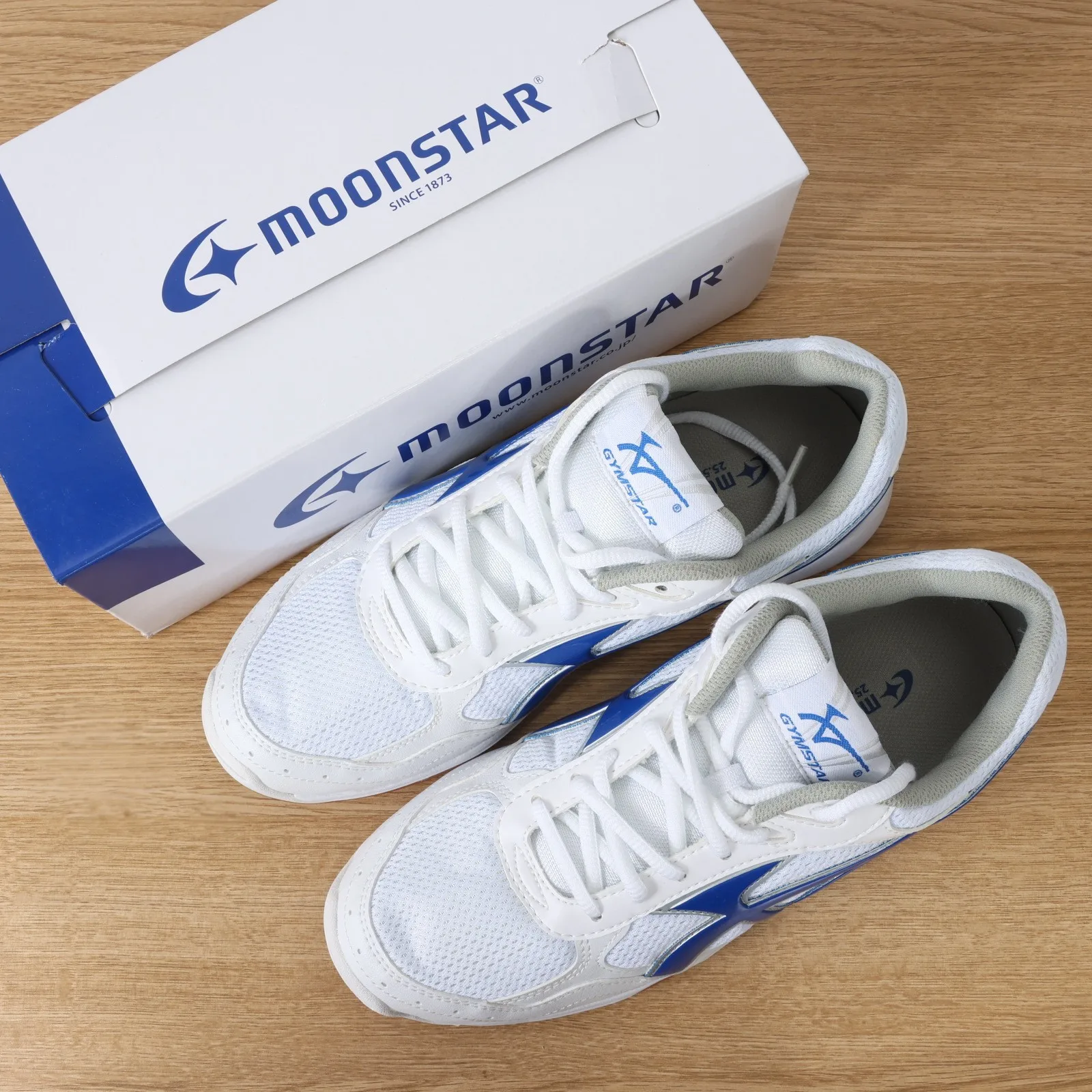 New hot sale professional training breathable wear-resistant high quality badminton shoes badminton shoes very good