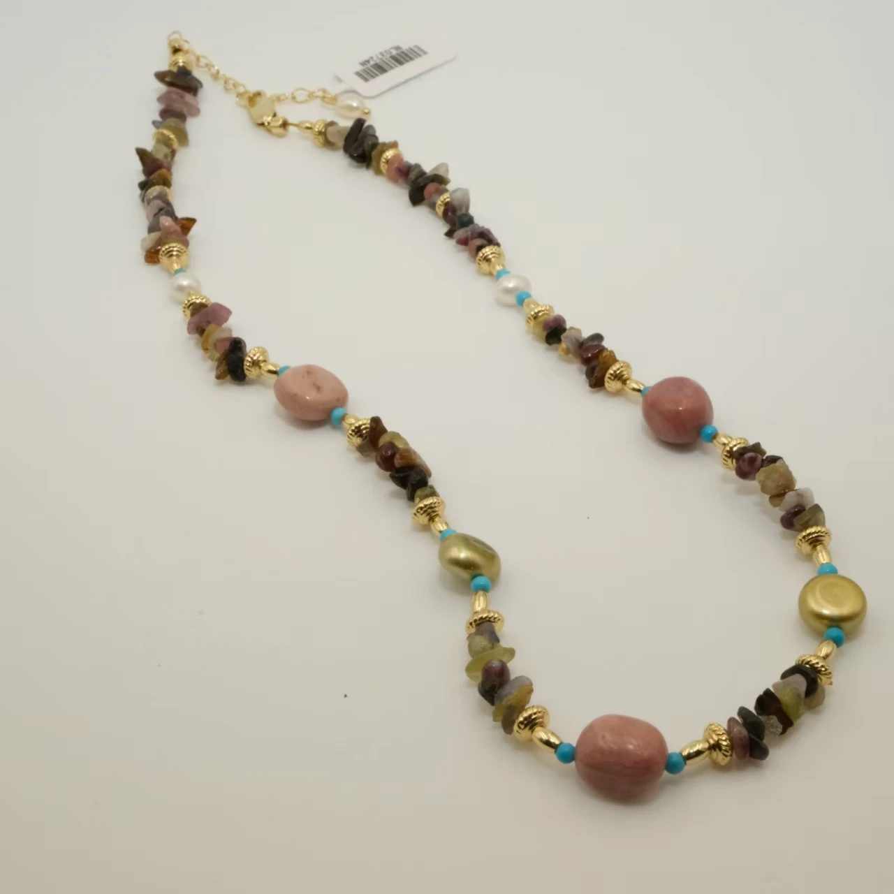 

Adjustable 18K gold-plated hypoallergenic handmade irregular natural stone necklace suitable for wearing on vacations and partie