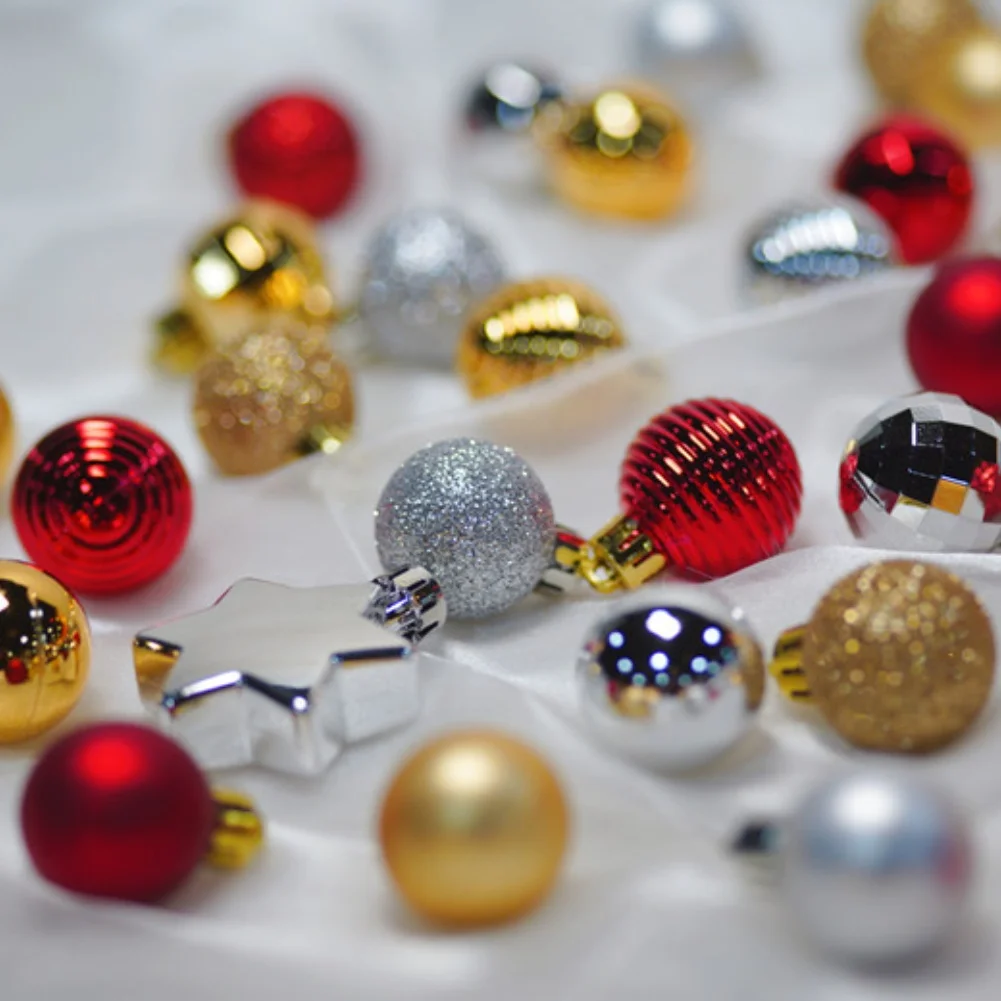 

33pcs Christmas Balls Set Plastic Ornaments for Tree Decorations Holiday Parties Weddings Banquets and Restaurant Displays 3cm