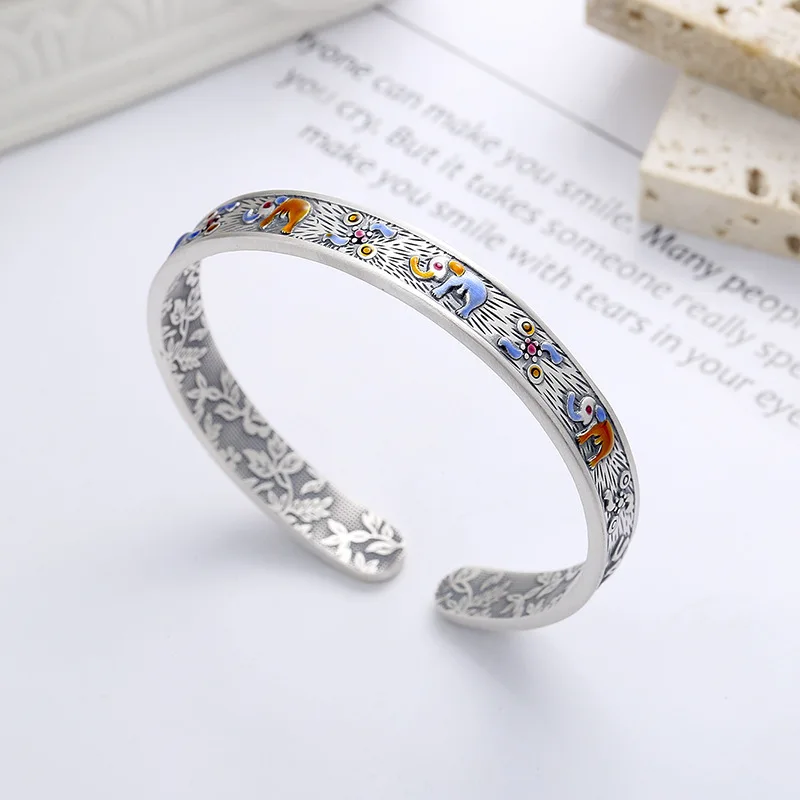 

S999 Sterling Silver Matte Craftsmanship Auspicious Auspicious Glue Pattern Inner Ring Heavy Industry Design Exquisite Bracelet