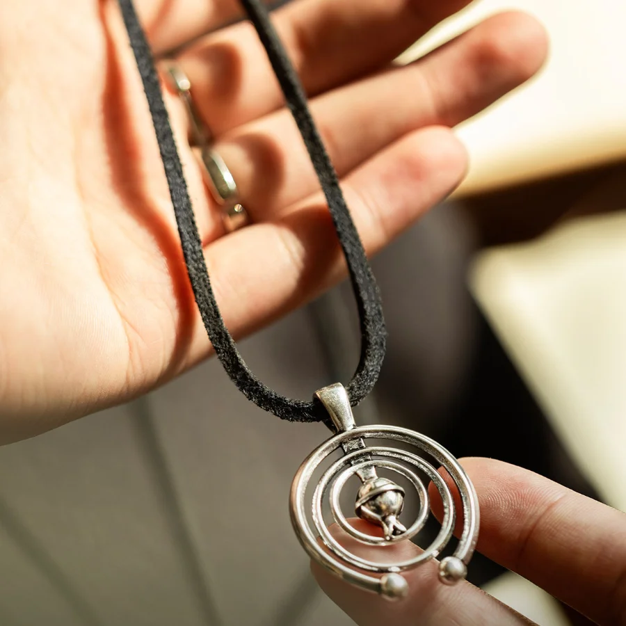 Retro Navajo Style Brass Squash Blossom Pendant Necklace for Men Genuine Leather Cord Necklace Southwestern Native Jewelry Gift