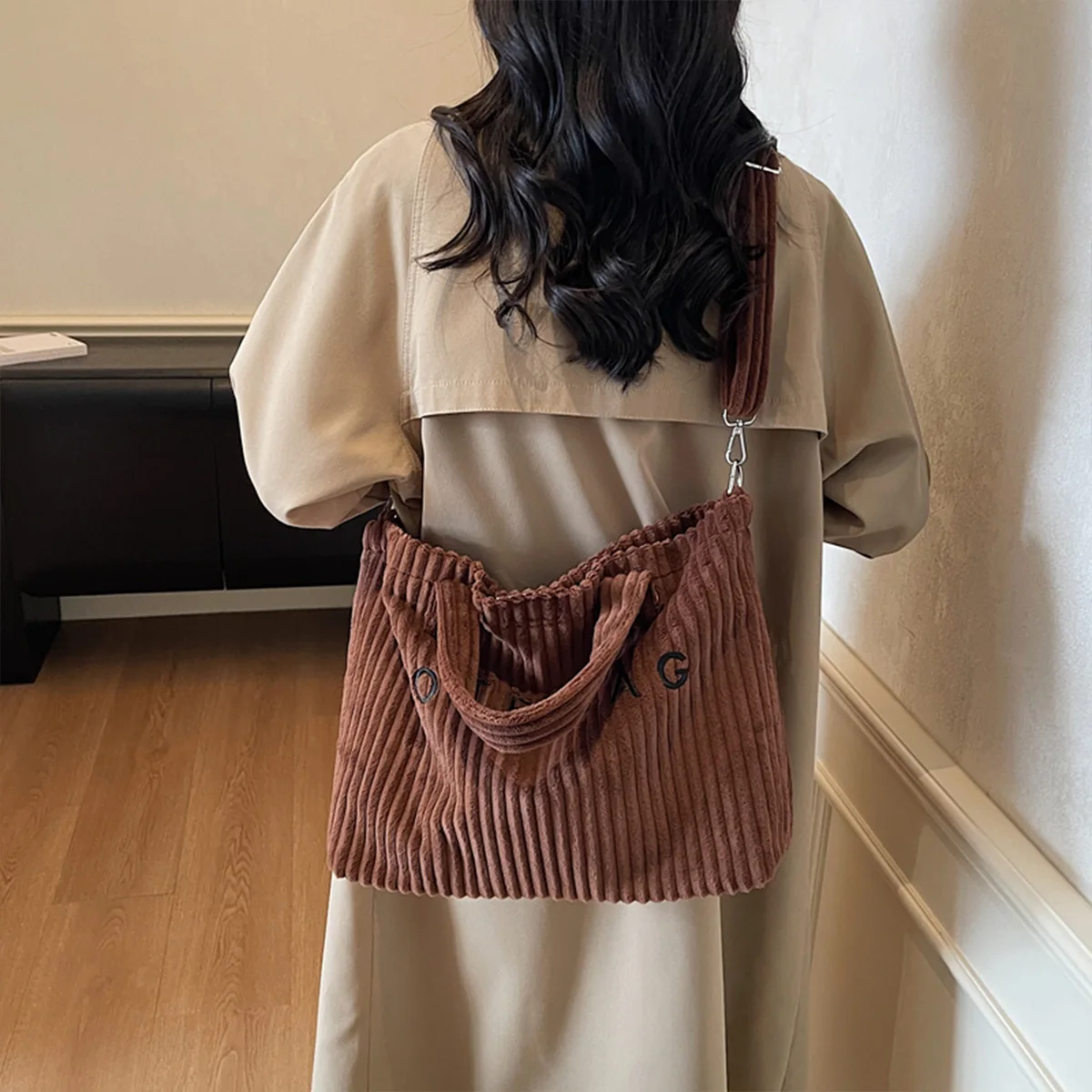 Spacious Ladies Cas…