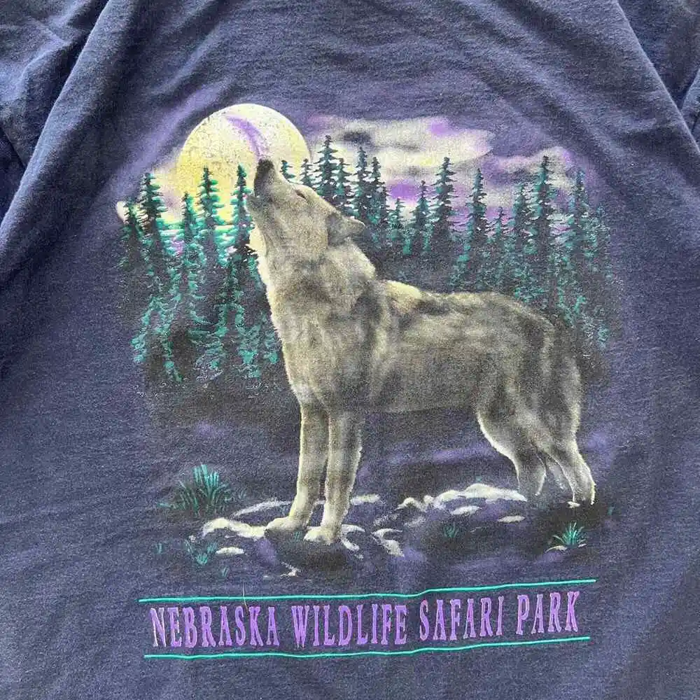 Vintage 90s Nebraska Wilderness Safari Park Wolf Animal Nature T-Shirt