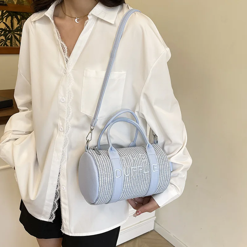 2025 Nuova borsa tote in paglia intrecciata da donna, grande borsa shopper in tela con stampa di lettere, borsa a tracolla alla moda per viaggi in spiaggia