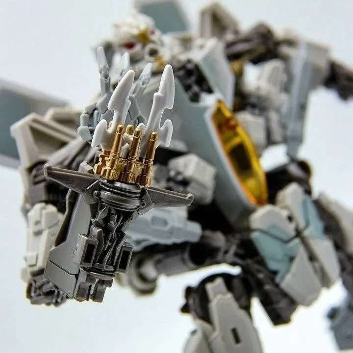 Takara Tomy Hasbro StudioSeries Transformers Toys SS21 Starscream 12 Brawl Anime Action Figure Robot Model Toys regalo de cumpleaños