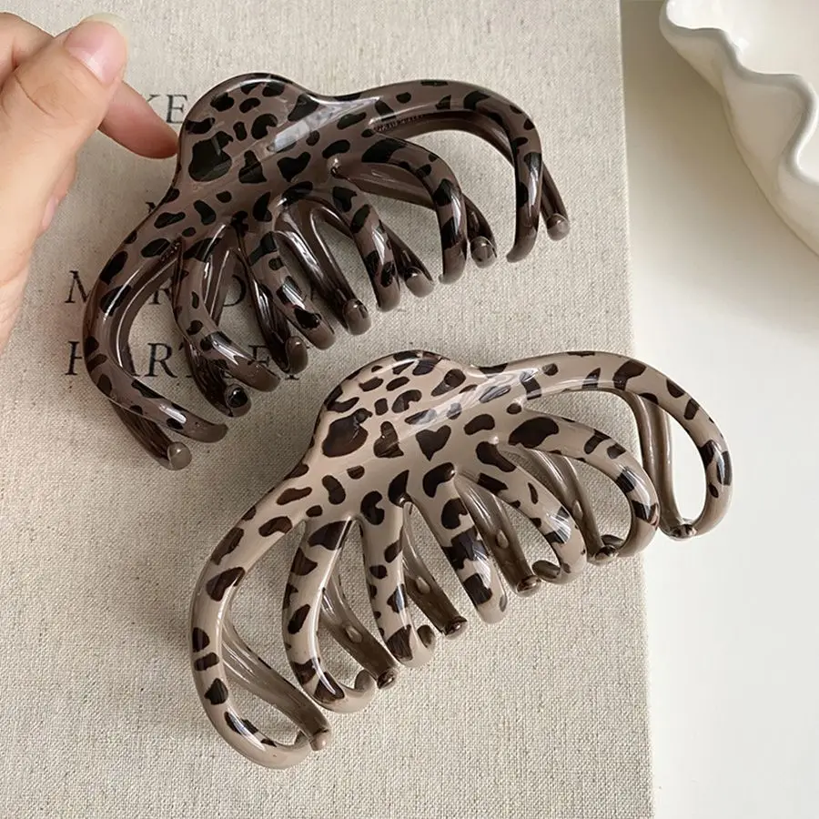 

1PC European & American Style Brown Leopard HairClaw Clips for Women Girls Retro Hair Accessories Headwear