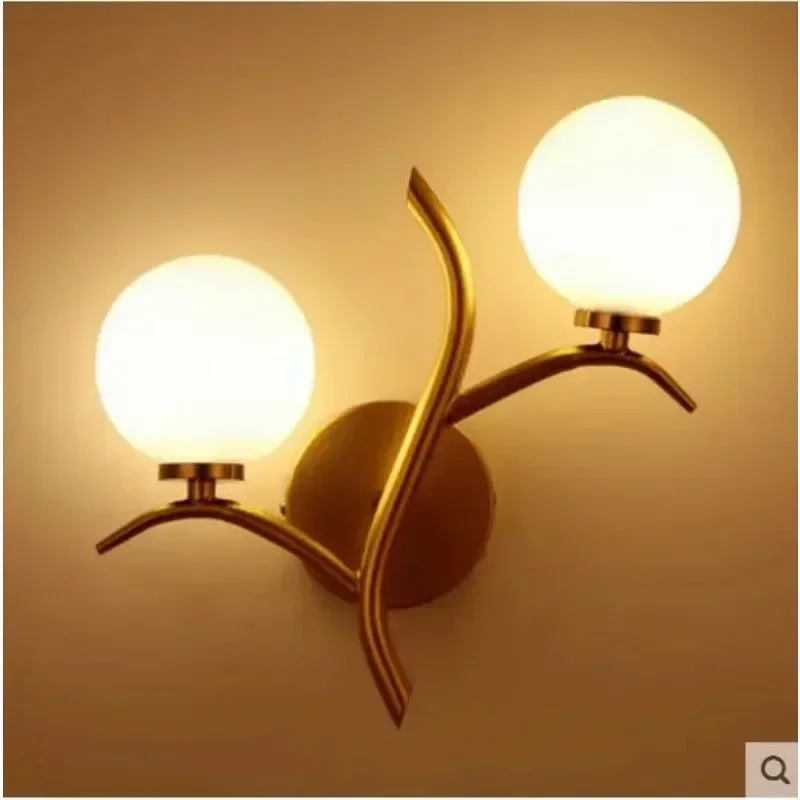 غرفة المعيشة الأوروبية شخصية غرفة نوم إبداعية بجانب السرير، مصباح دراسة بسيط، ممر الممر #4