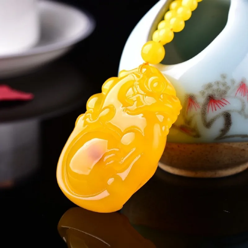 Amber Second-generation Honey Wax Chicken Oil Yellow Beauty Pixiu Pendant Pendant Jewelry