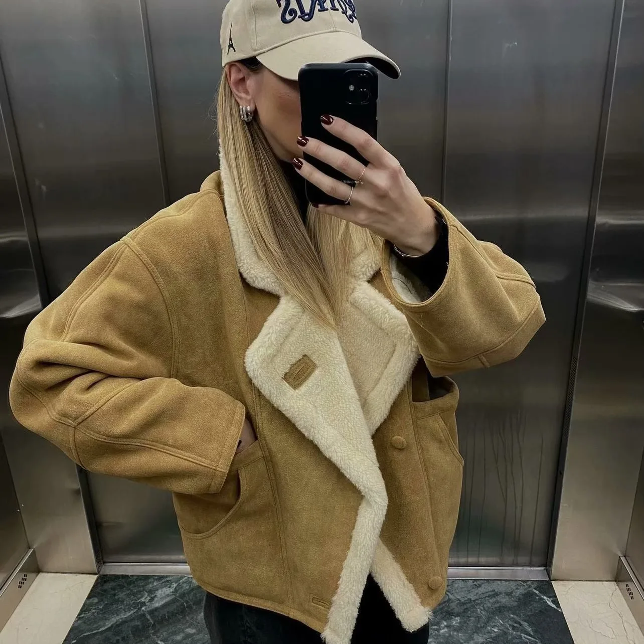 BB Fashion Lamb Wool Patchwork Suede Jacket Women Lapel Long Sleeve Single Breasted Loose Short Coat Winter Lady Street Outwear