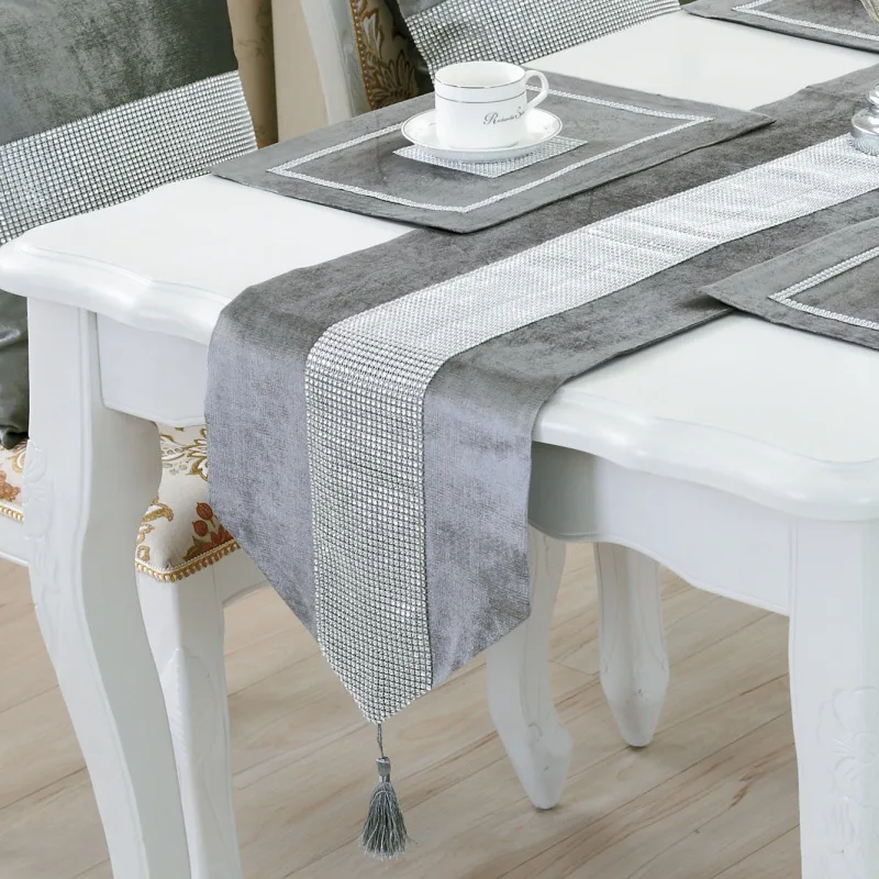 

New European Style Solid Color Table Runner Decor Rhinestone Rectangle Board Table Cloth FringeTable Flag Simplicity Table Linen