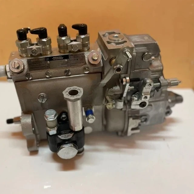 La bomba de combustible 4BT3.3 6205-71-1580 es la bomba de combustible 4D95 para PC56-7 PC60-7 PC130-7 6204-73-1340 101495-3414