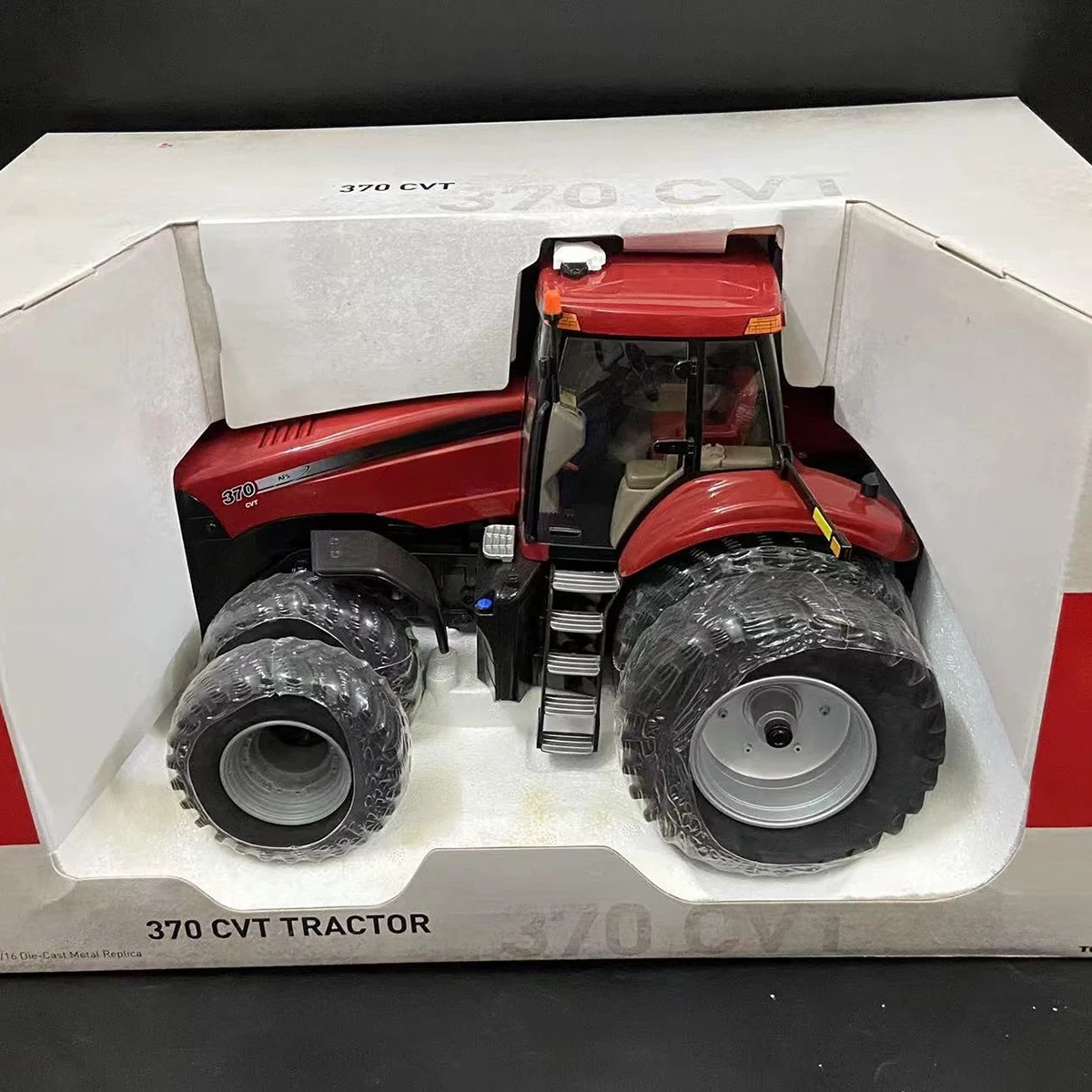 

370 CVT Die-Cast Metal Replica,Tractor Alloy Model,Simulation Car Model,Collection Display, Adult Boy Gift,Red,1:16