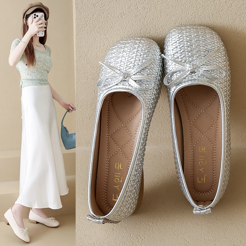 أحذية أمي - أحذية كاجوال ذات نعل ناعم بكعب منخفض - نعل مريح للنساء - جلد مقلد أبيض - شريط مطاطي مع ربطة عنق #1