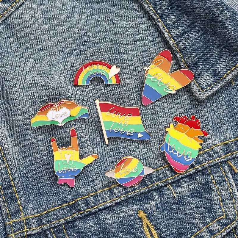 Alfileres esmaltados de arcoíris, broches de bandera GLBT personalizados, Pin de solapa para ropa, insignia para amantes, regalo de joyería para amigos, Amor es amor