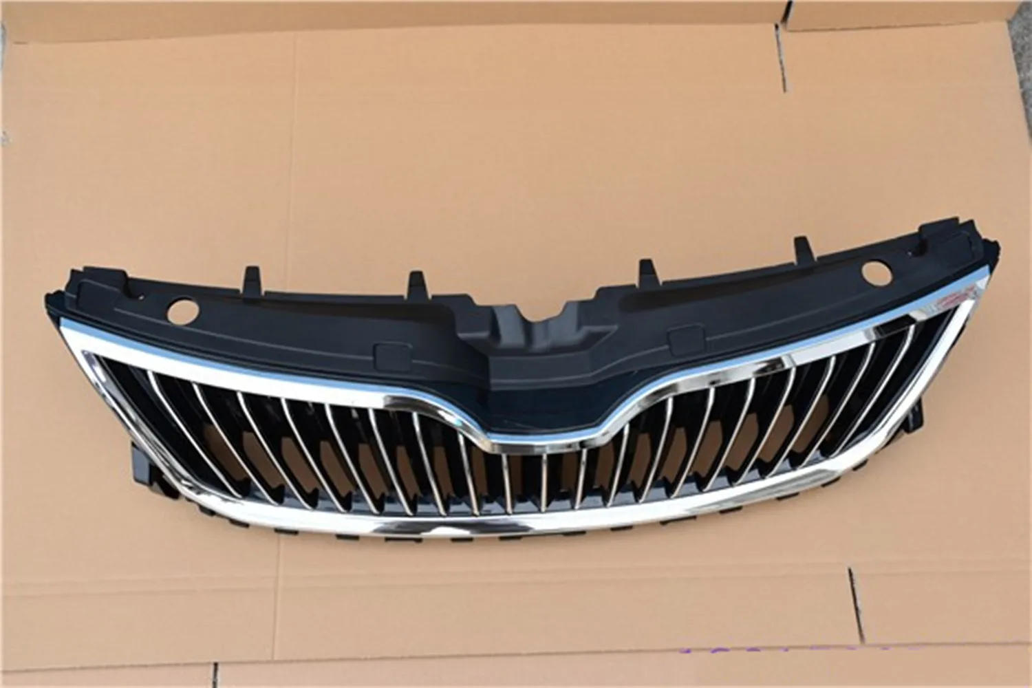 Front Bumper Grill for Skoda Rapid 2013-2021 Radiator Central Grille Face Mask Car Accessories