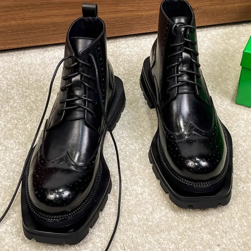 تصميم جديد الرجال البروغ أكسفورد الأحذية جلد طبيعي سميكة وحيد الأعمال الفاخرة الكاحل دراجة نارية الأحذية المشي لمسافات طويلة في الهواء الطلق أحذية عمل