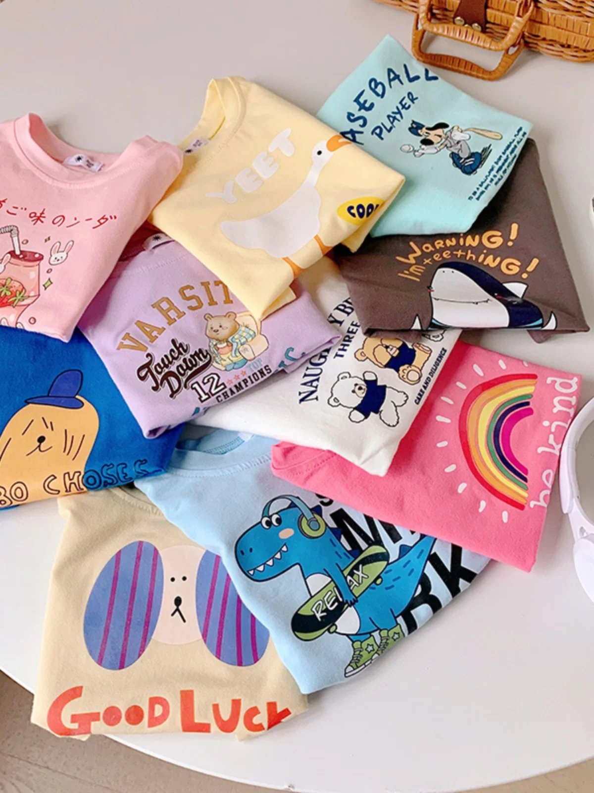 T-shirt décontracté coréen pour garçon, T-shirt de base, T-shirt tendance, dessin animé, été, nouvelle arrivée 2024, mélange de soie pour femmes