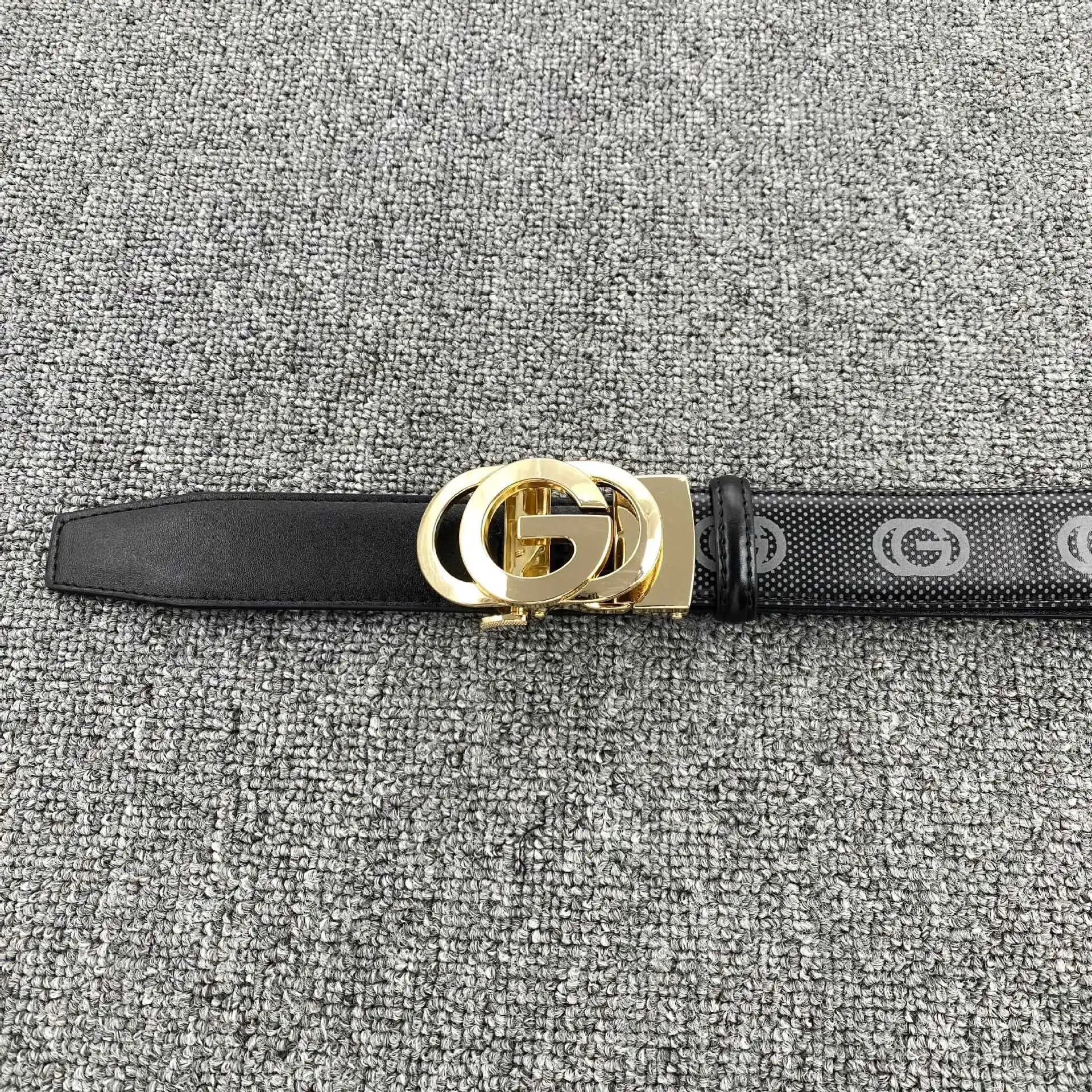 Ikat Pinggang Pria Kelas Atas dengan Gaya Eropa dan Amerika, Kulit Asli, Sabuk Bisnis Kasual Kulit Sapi Gesper Otomatis Baru yang Trendi