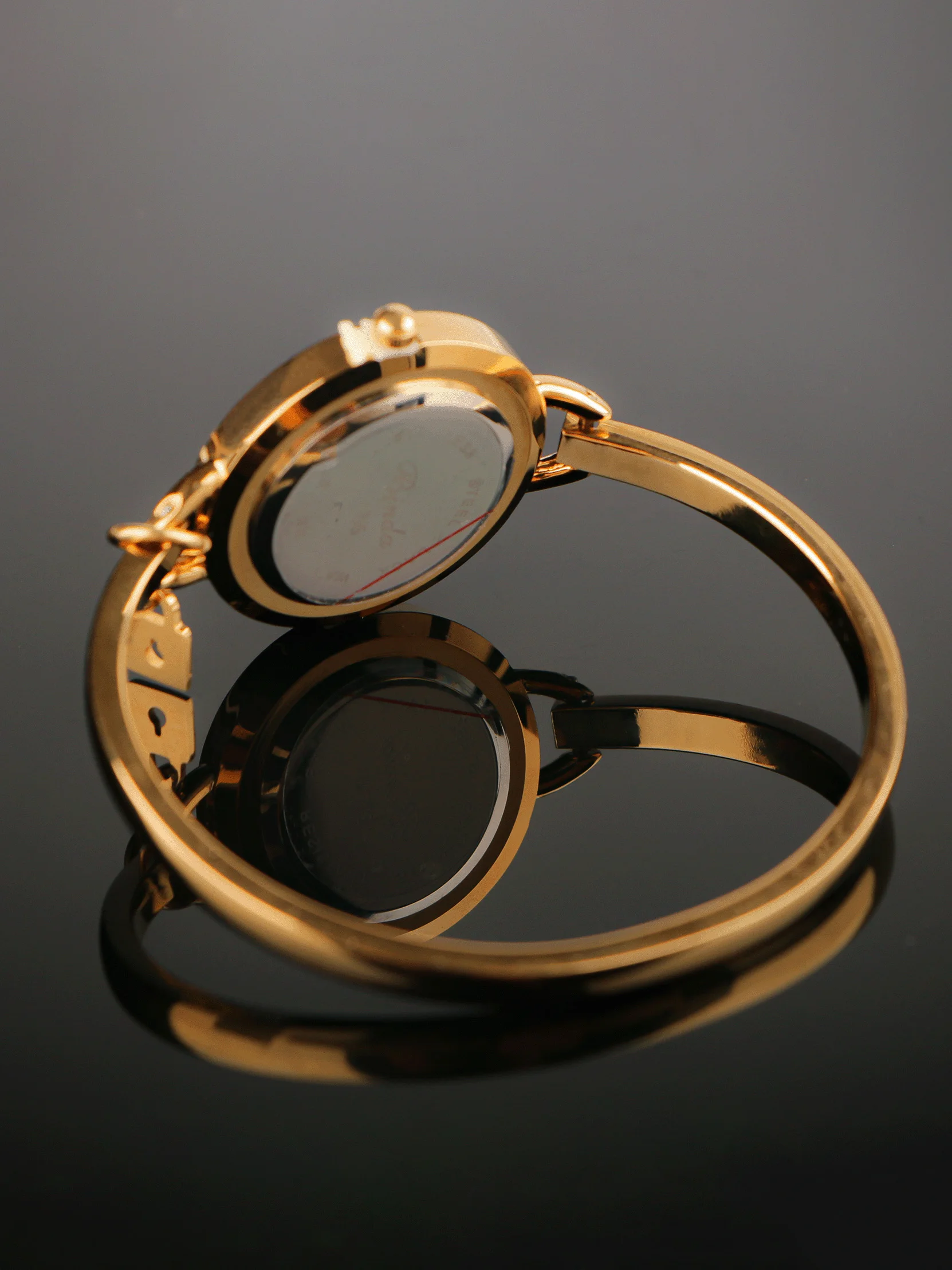 BINDA 1 قطعة المرأة ريترو ستايل ساعة كوارتز أنيقة السيدات نمط الماس مجموعة فاخرة الذهب جولة الهاتفي ساعة نسائية أنيقة على مدار الساعة